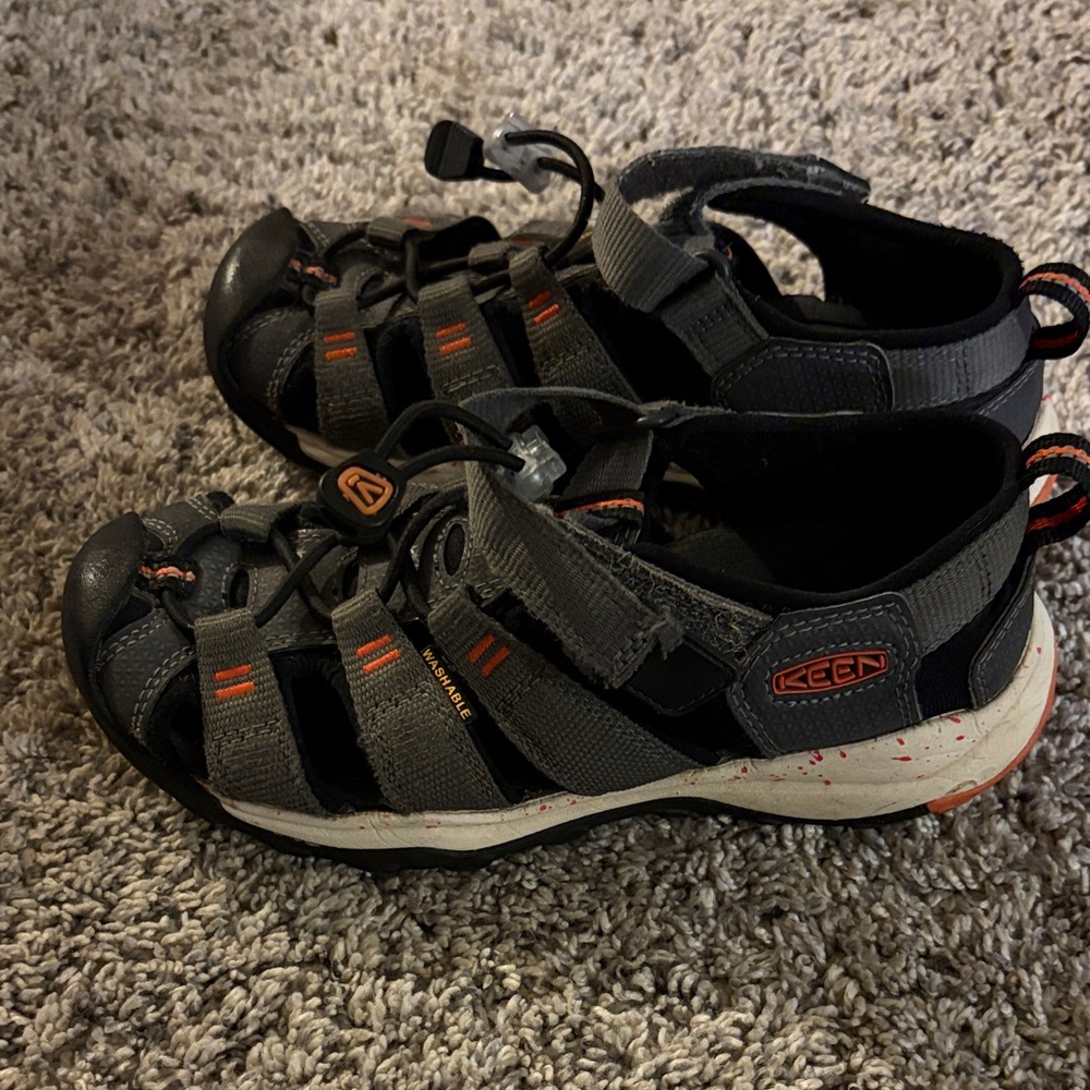 KEEN Kids' Newport H2 Water Friendly Sandals, Gray and Orange, Size 1